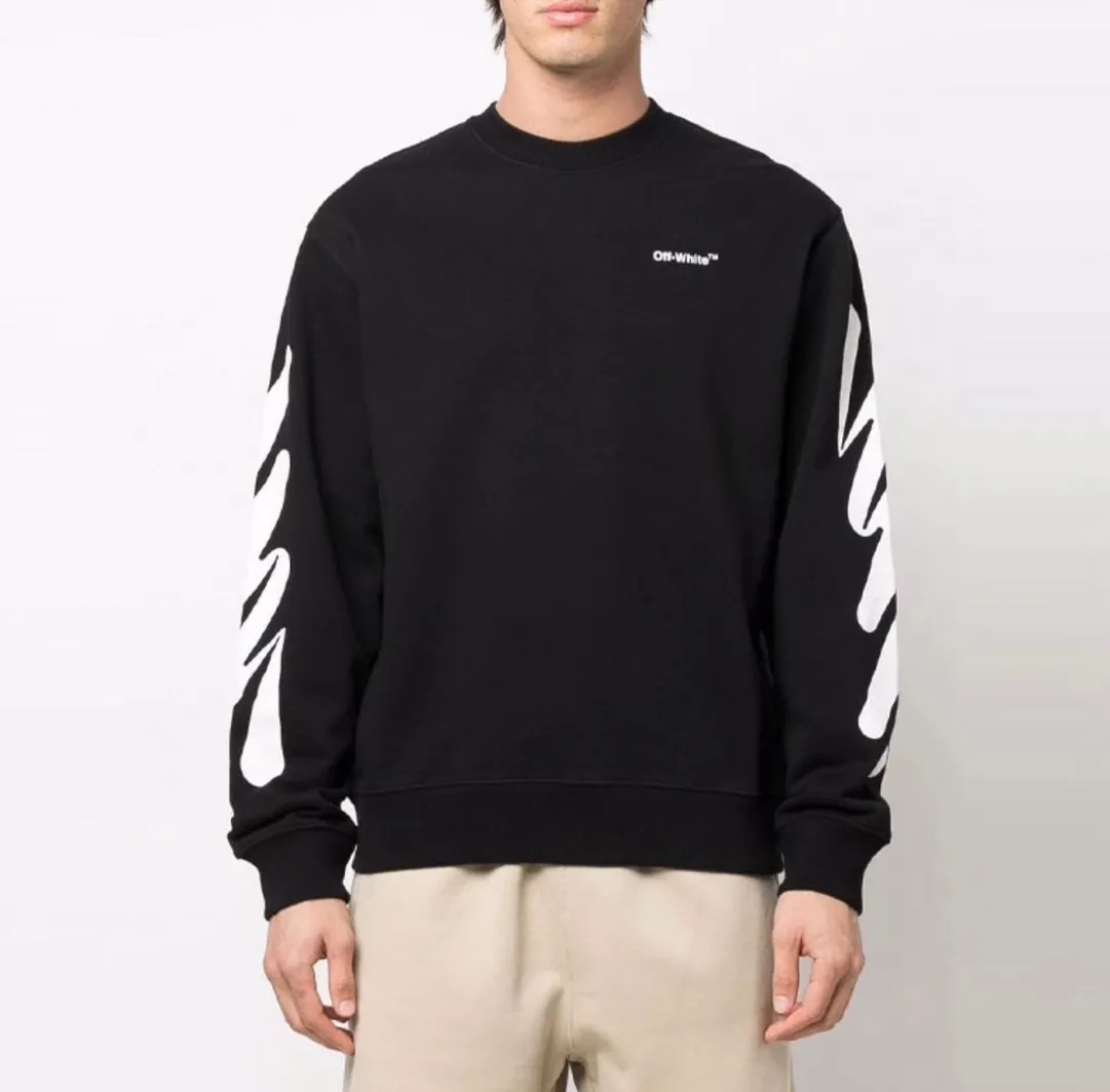 ♻️💯Upper body reference model picture❤️Top version OFF-WHITE OW black and white graffiti brush wave pattern zebra crossing ECG men's and women's loose T-shirt men's and women's same style round neck sweatshirt After the ECG series, the tiger stripe pattern appears again. This may be another simple and luxurious new model after the merger with LV. Awesome black and white color scheme, new artistic derivation of signature elements, and simple fashion style is remarkable. Small dropped shoulders, slightly wide style, suitable for both men and women.  Imported glue technology, extremely strong. 21 brand new washable collar label tags, customized one to one. The fabric is 480g double-ply double-yarn terry fabric, which is full of drape and smooth to the touch. A must-have for fall and winter!  Color: Black Size: XS-L P:360